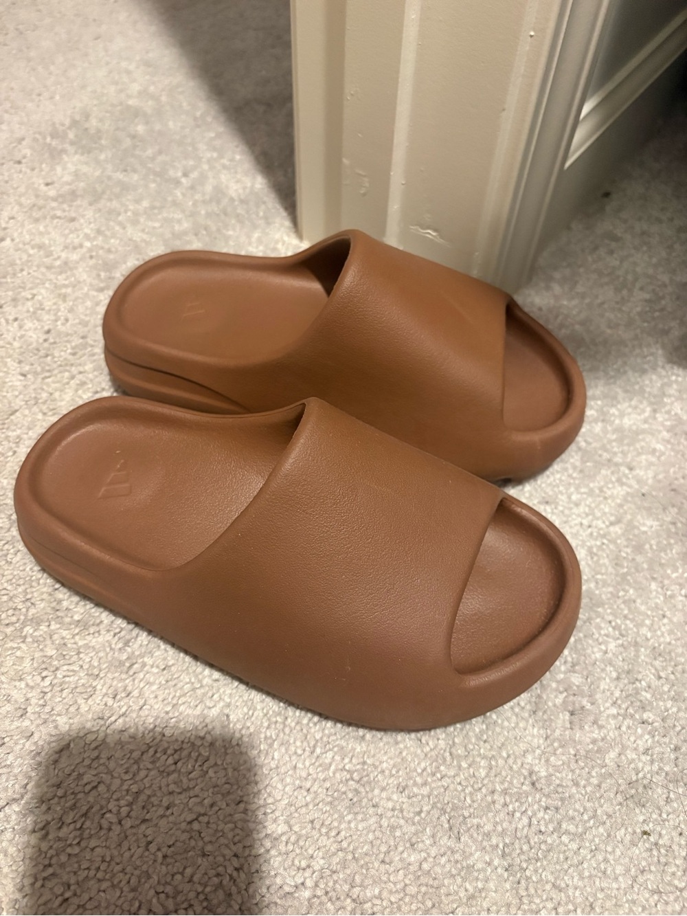 Chunky Slide Sandals in Brown
